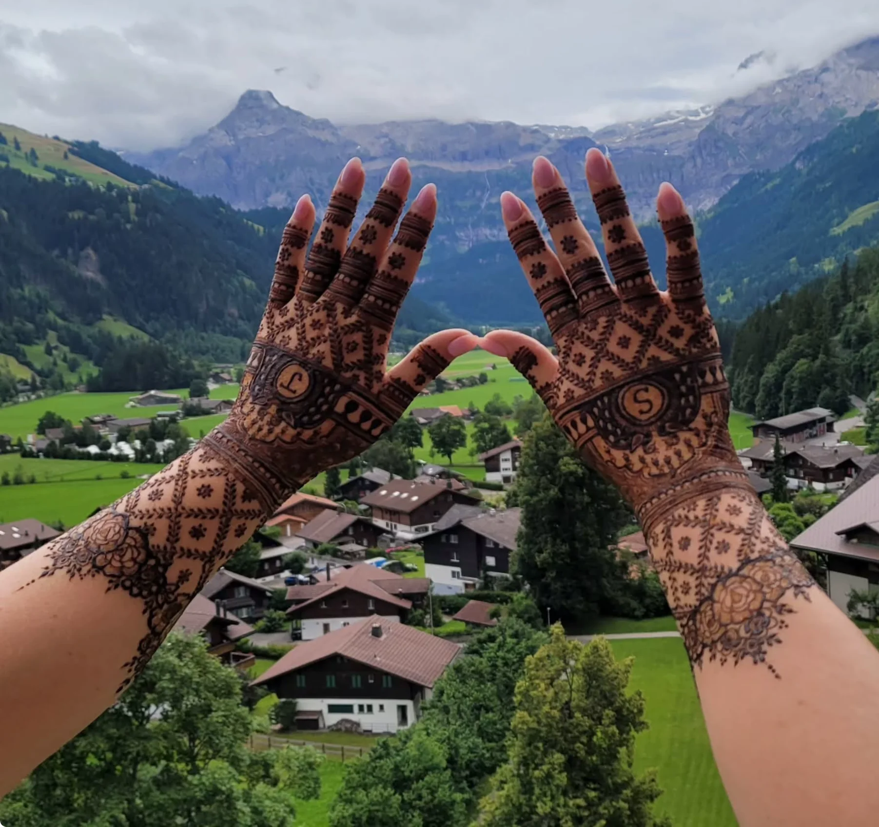 Henna Artistry by Veena