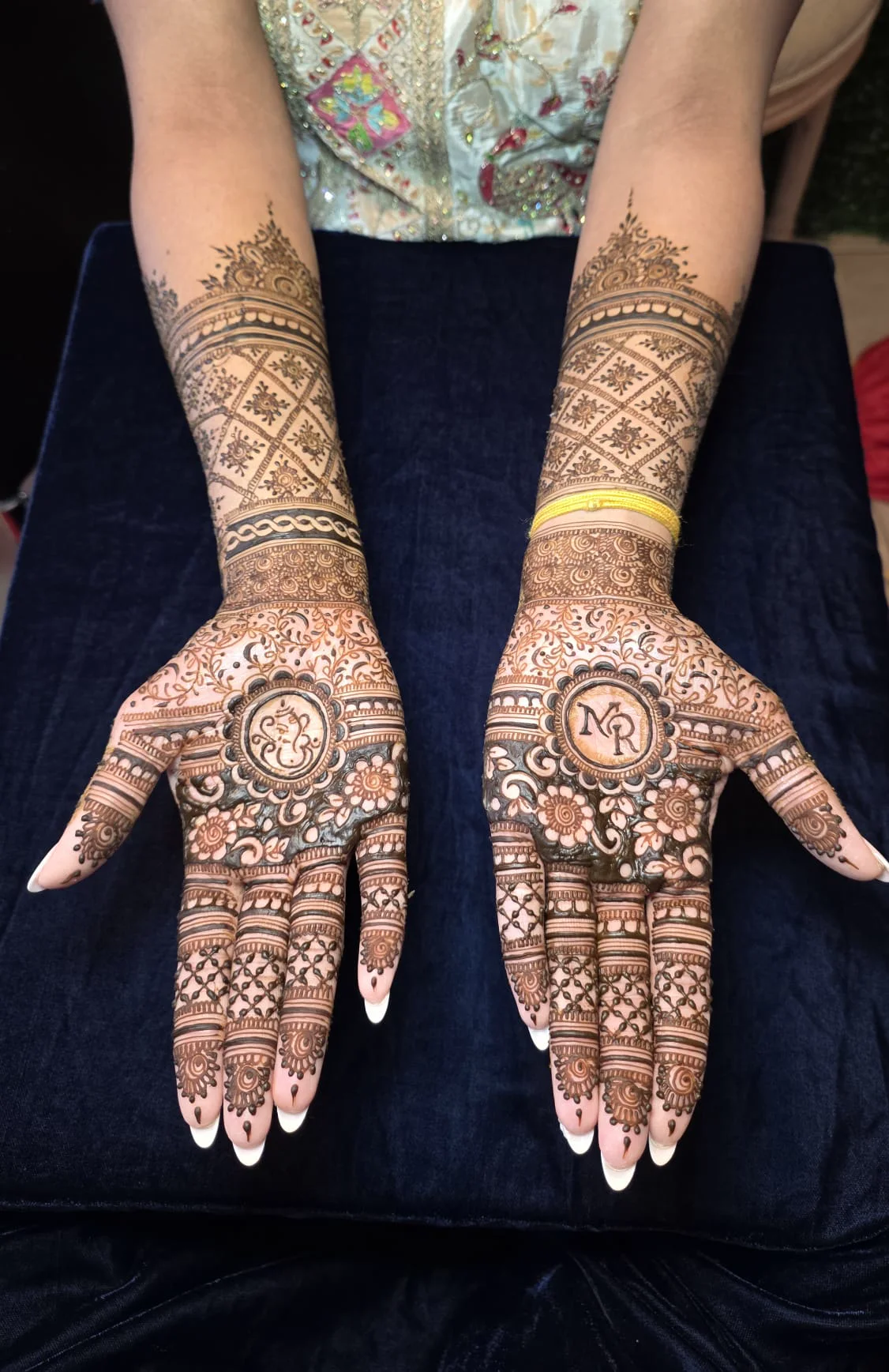 Henna Artistry by Veena