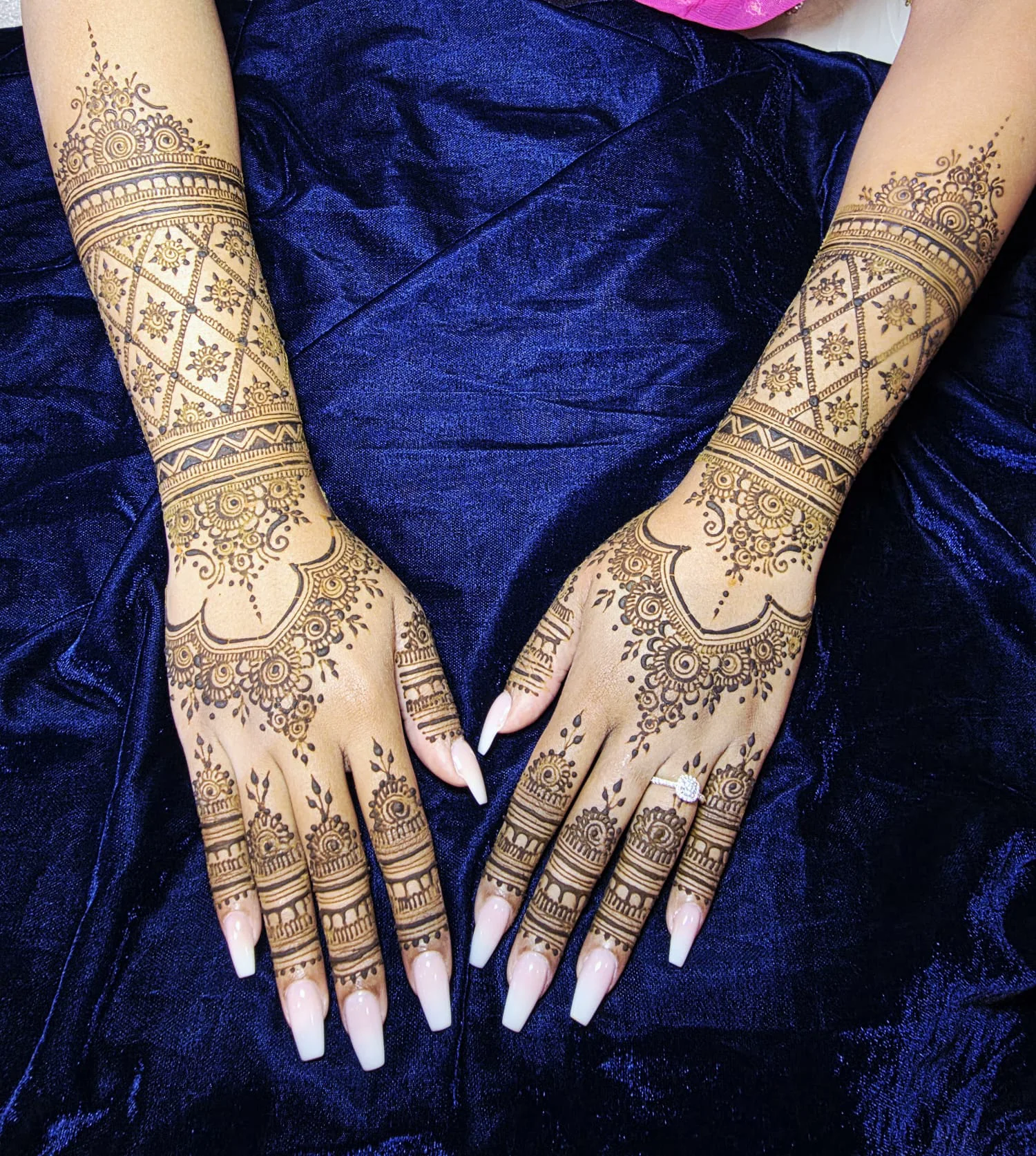 Henna Artistry by Veena