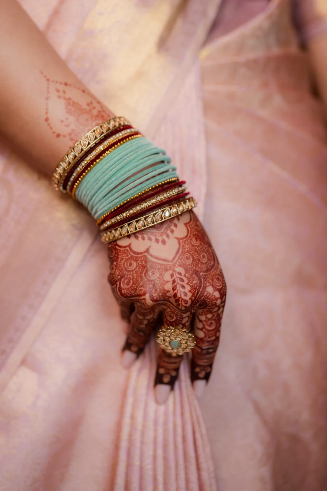 Henna Artistry by Veena