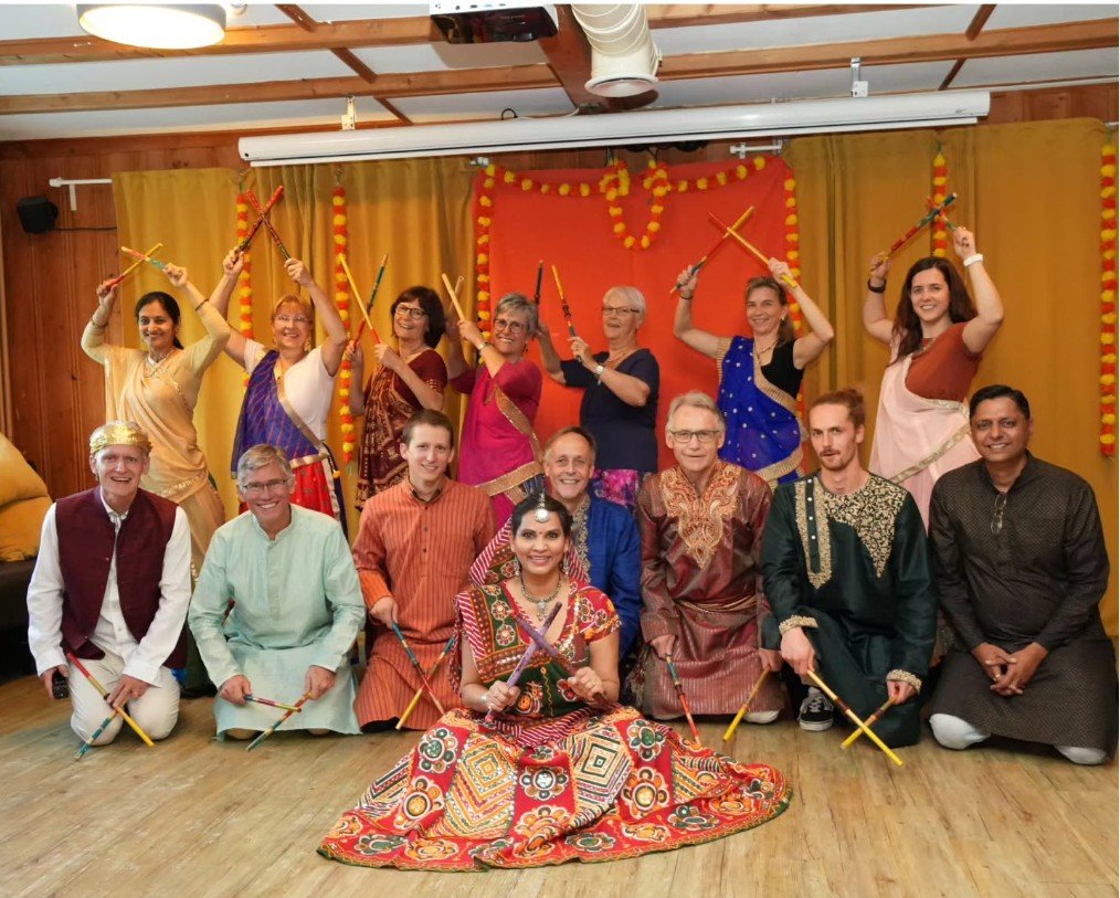 Private Garba & Dandiya Workshop in Zürich